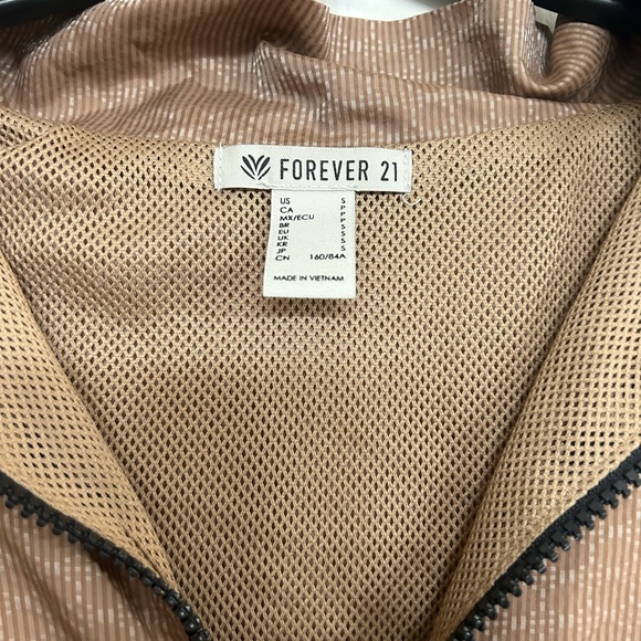 Windbreaker - Picture 2 of 2